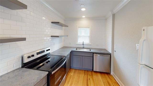 5842 Prospect Avenue - Photo 4