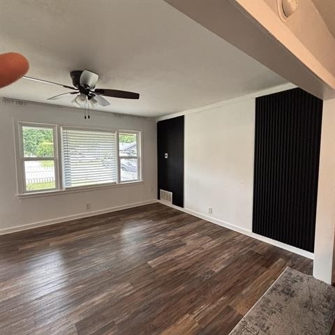 1104 Locust Street - Photo 2