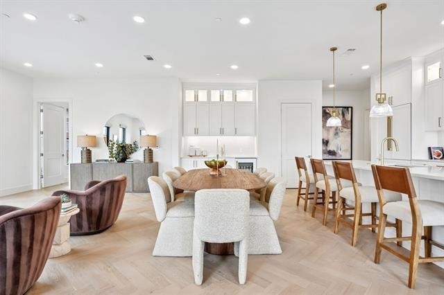 1530 Meeting Street - Photo 2