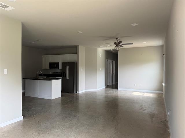 202 E Henderson Street - Photo 2