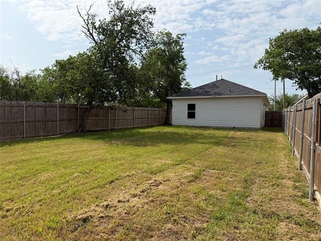 202 E Henderson Street - Photo 16