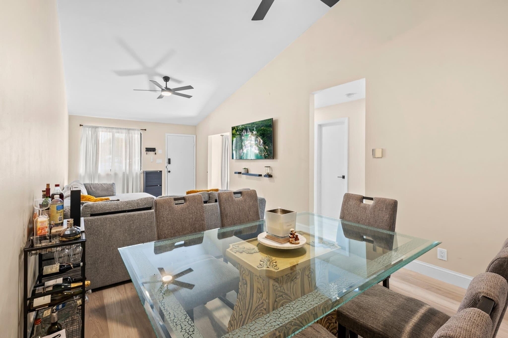 11197 Nw 37th Street - Photo 8