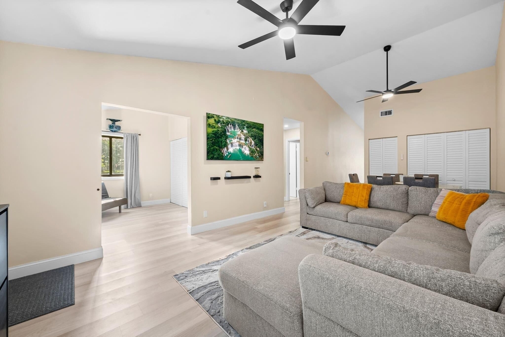 11197 Nw 37th Street - Photo 6