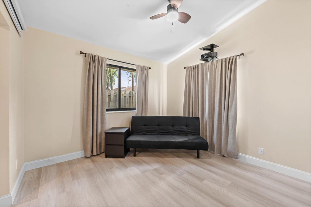 11197 Nw 37th Street - Photo 14
