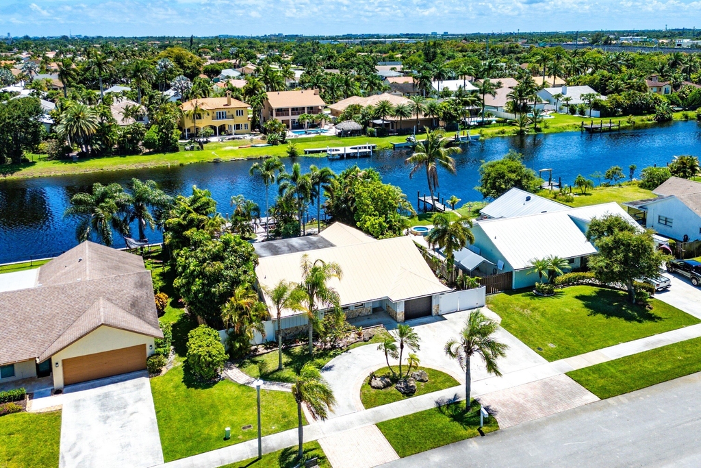 1402 Cormorant Road - Photo 38