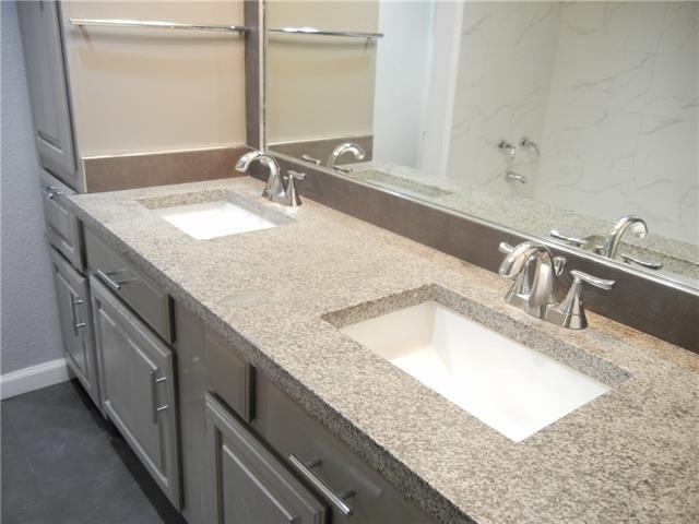18240 Midway Road - Photo 18
