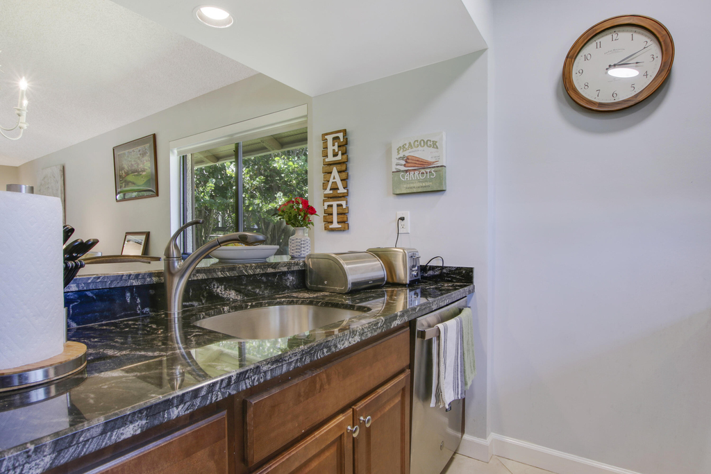 825 Club Drive Drive - Photo 15