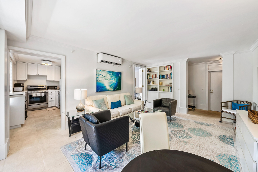 455 Worth Avenue - Photo 3