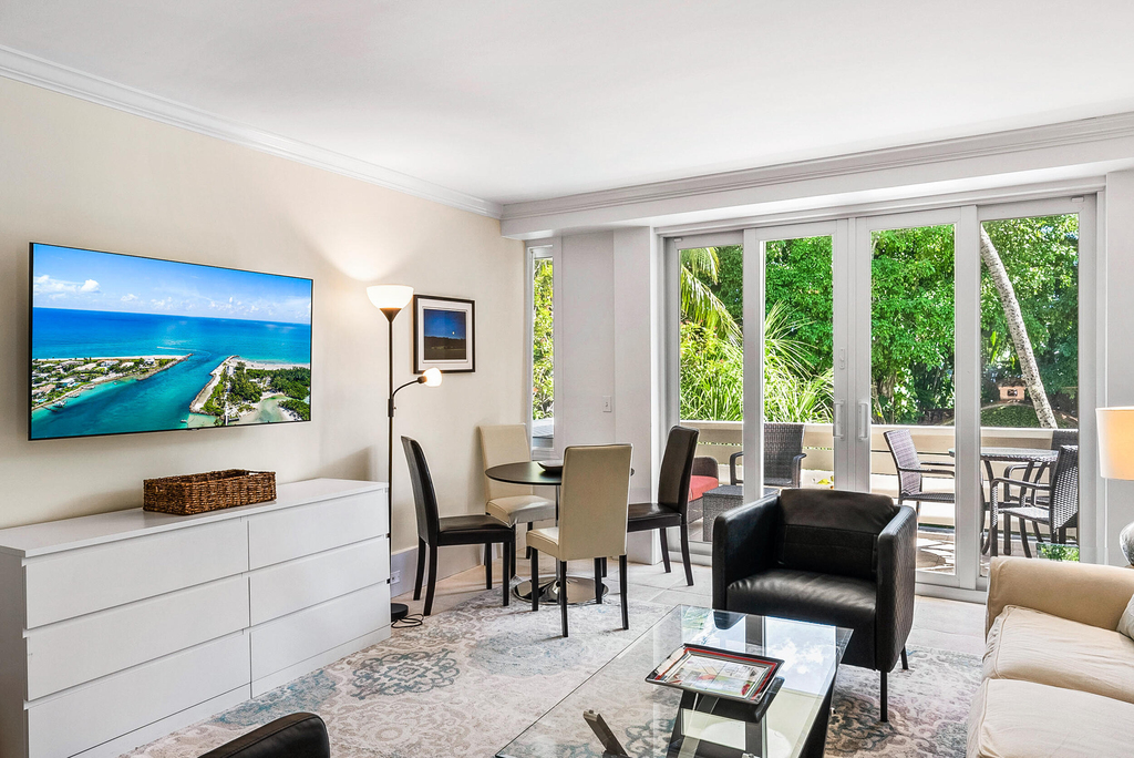 455 Worth Avenue - Photo 1