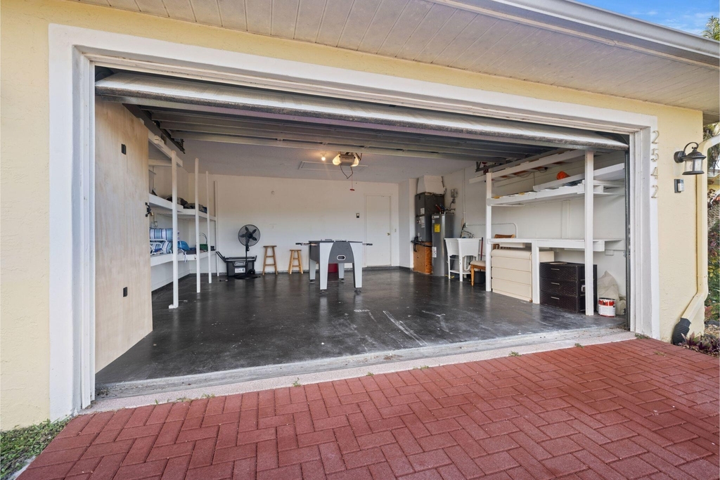 2542 Sw Kensington Street - Photo 3