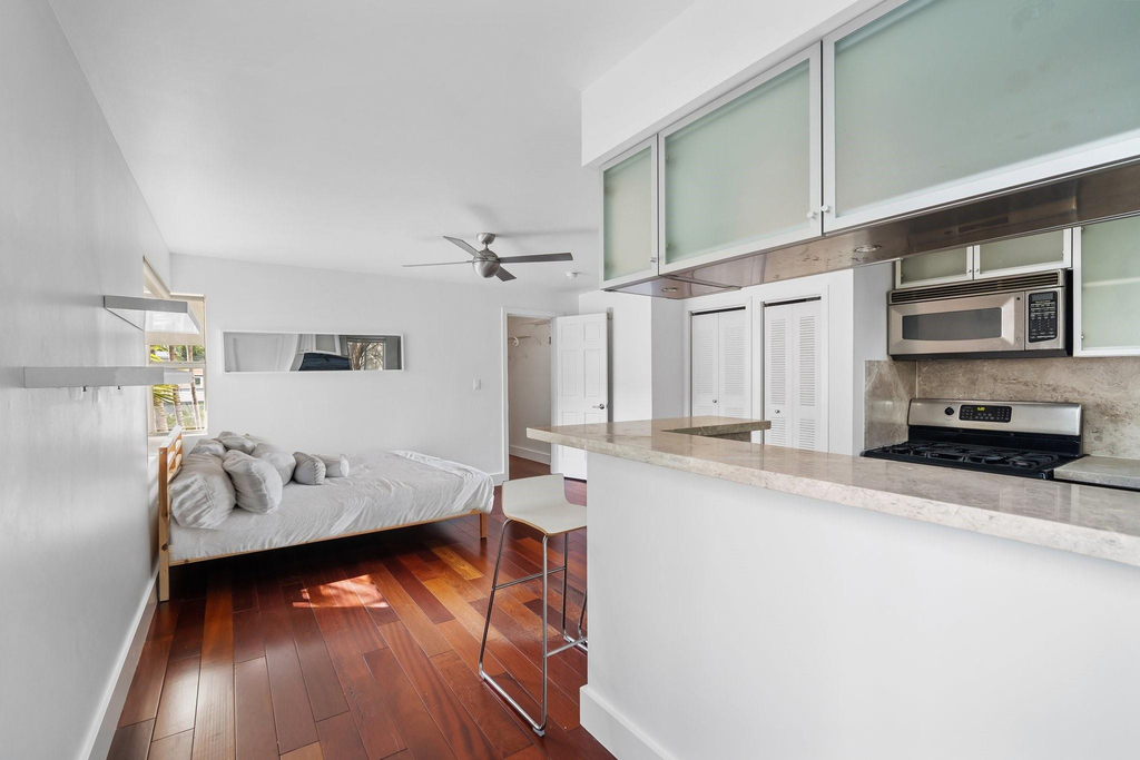 741 6th Street - Photo 2