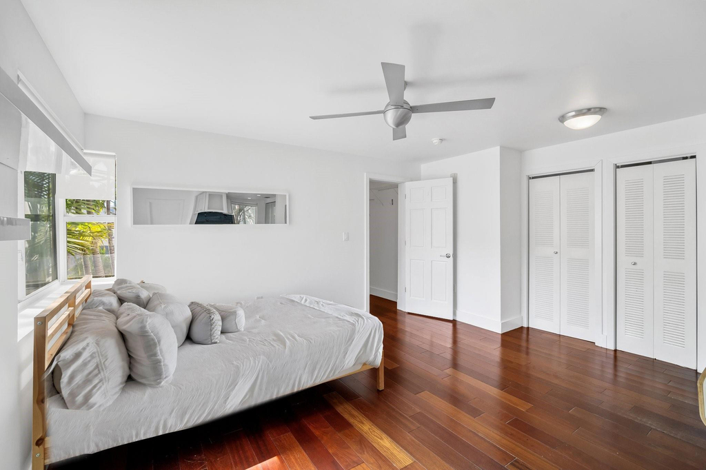 741 6th Street - Photo 3