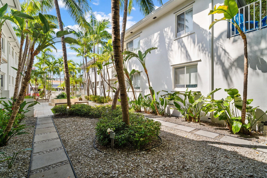 741 6th Street - Photo 12