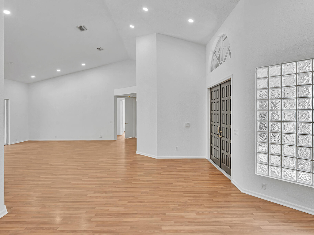 3420 Washington Lane - Photo 3