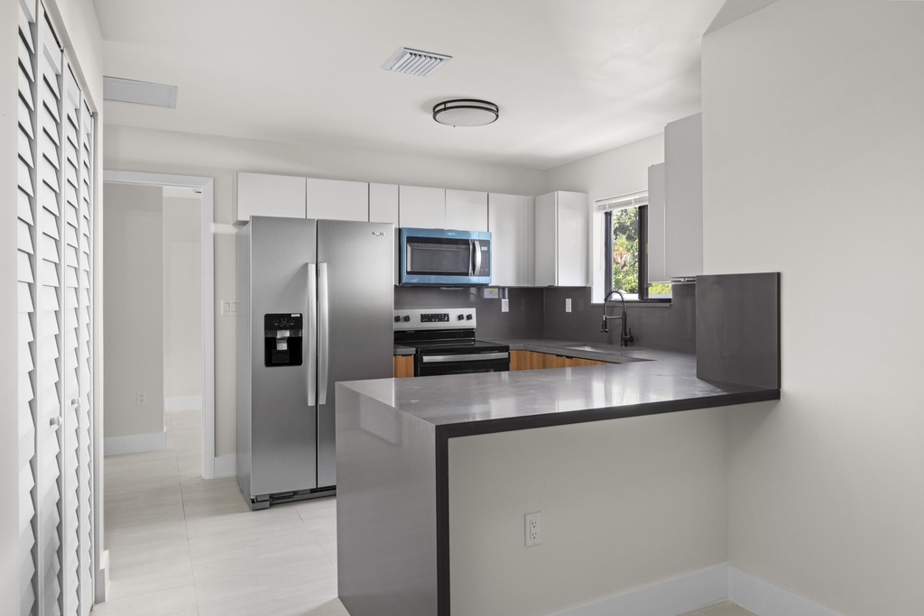 1181 Nw 66th Street - Photo 11