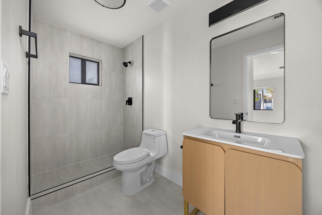 1181 Nw 66th Street - Photo 23