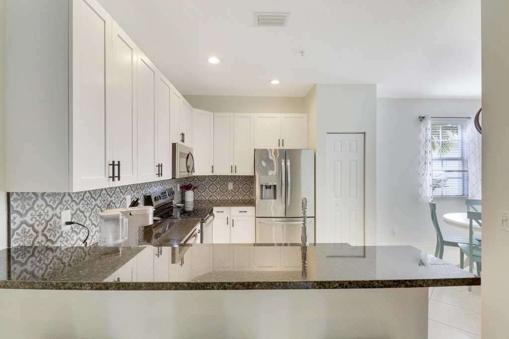 123 E Thatch Palm Circle - Photo 7
