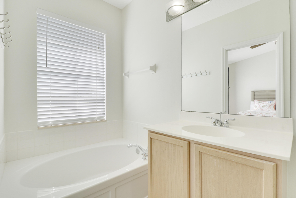 123 E Thatch Palm Circle - Photo 19
