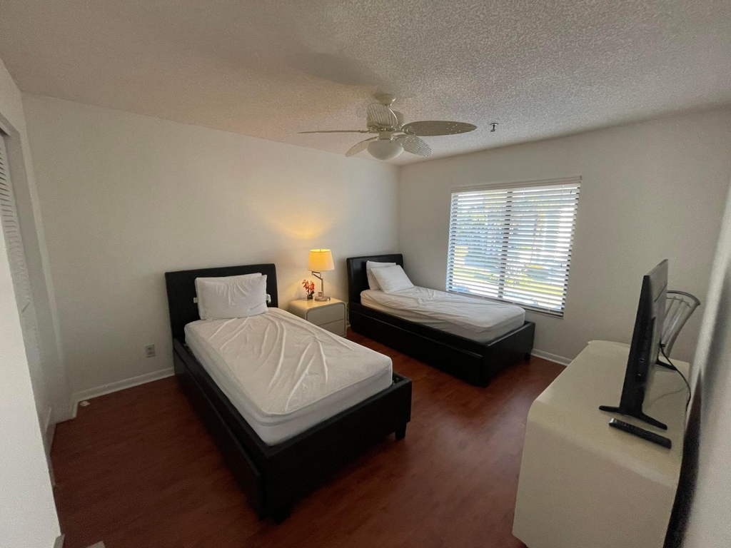 7473 Glendevon Lane - Photo 22