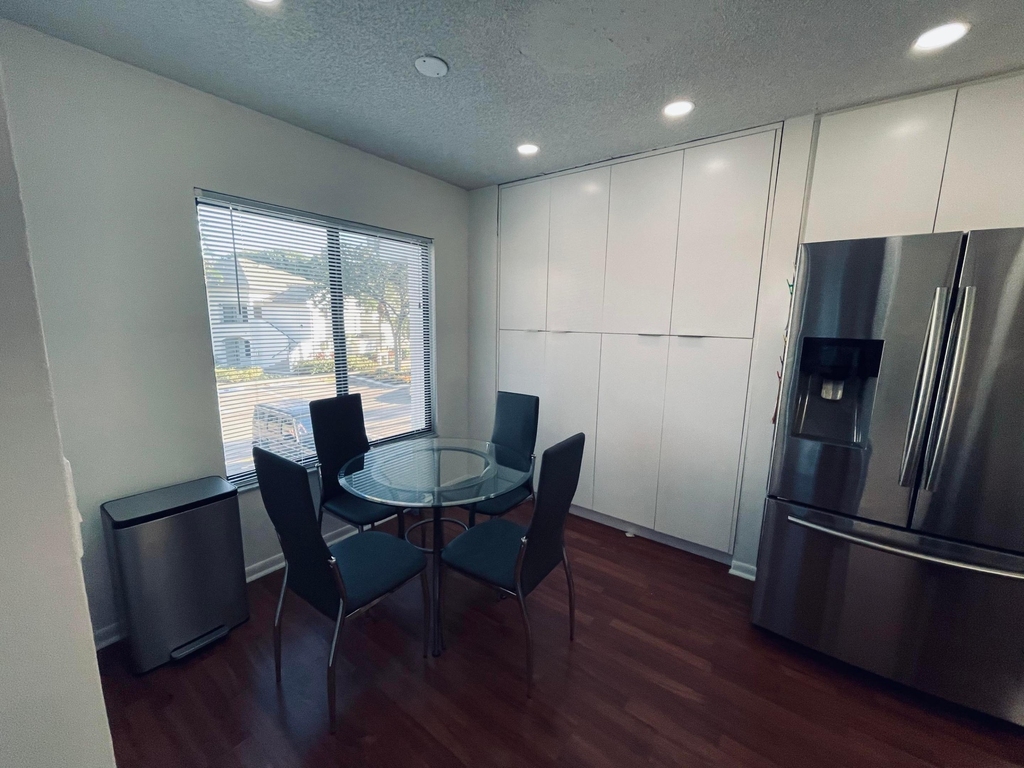 7473 Glendevon Lane - Photo 8
