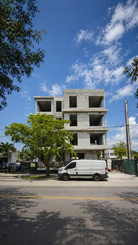 259 Nw 33rd Street - Photo 2
