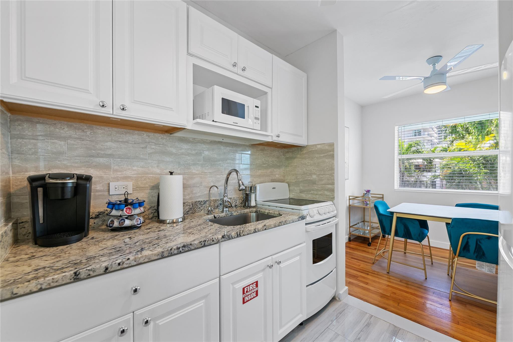 3015 Seville Street - Photo 14