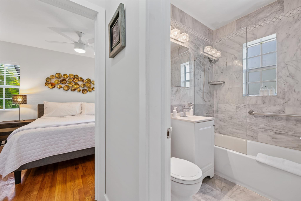 3015 Seville Street - Photo 2