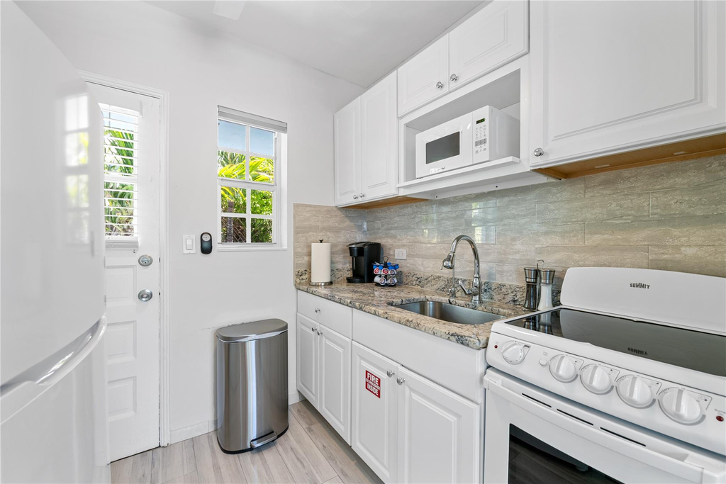 3015 Seville Street - Photo 13
