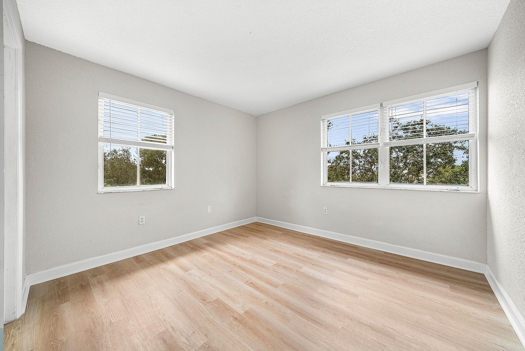 1008 Sw Shoma Drive - Photo 17