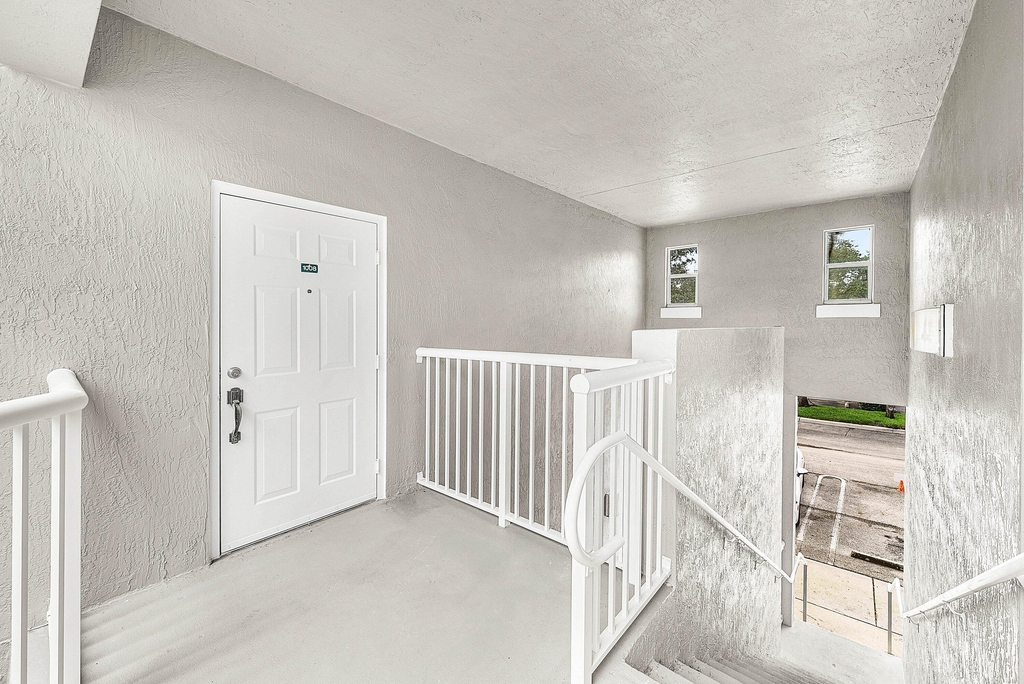 1008 Sw Shoma Drive - Photo 3