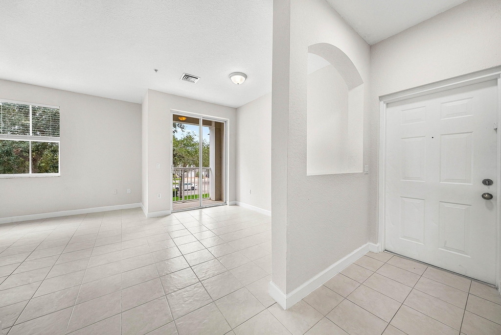 1008 Sw Shoma Drive - Photo 4