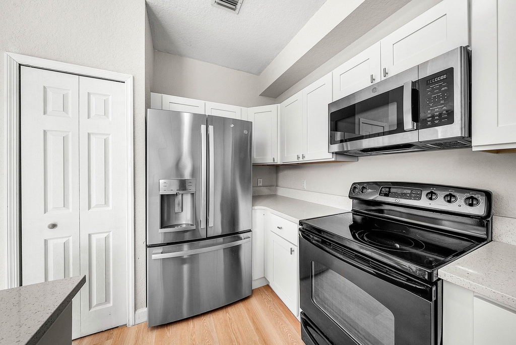 1008 Sw Shoma Drive - Photo 14