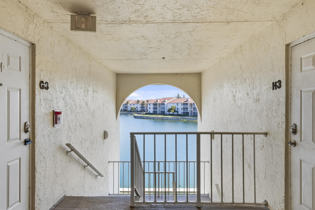 4452 Ne Ocean Boulevard - Photo 2