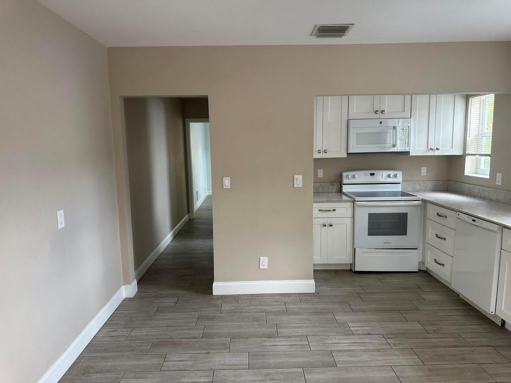 2400 Park Avenue - Photo 13