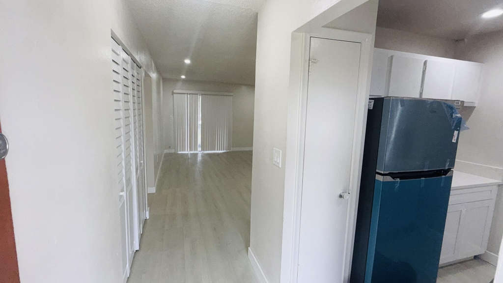 6106 Forest Hill Boulevard - Photo 5