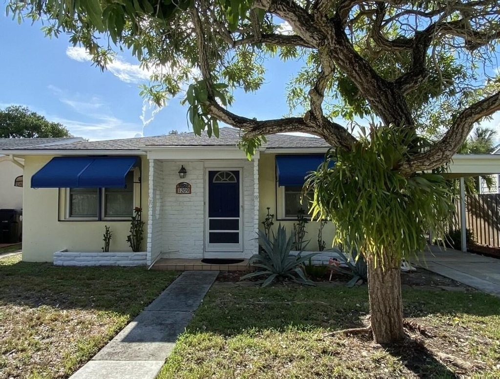 1209 N M Street - Photo 0