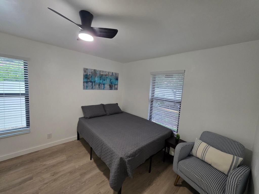 320 Sterling Avenue - Photo 8