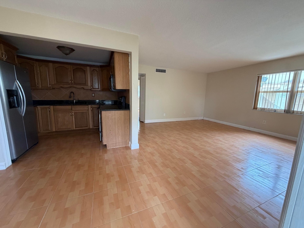3660 Sw 60th Avenue - Photo 4