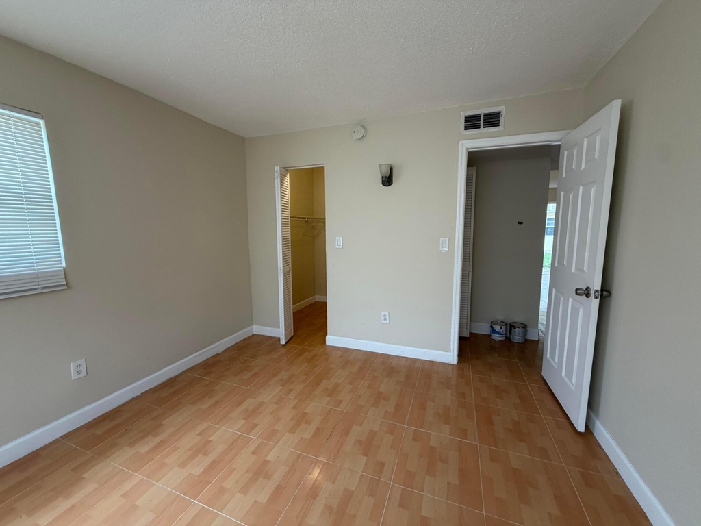 3660 Sw 60th Avenue - Photo 8