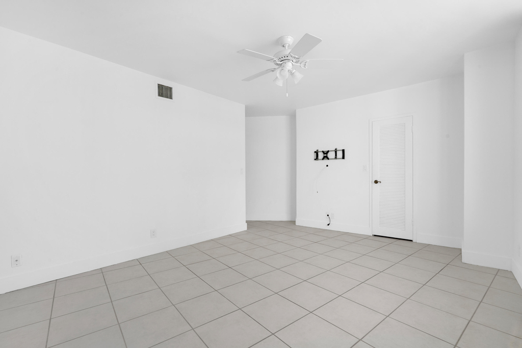 3725 S Ocean Drive - Photo 9