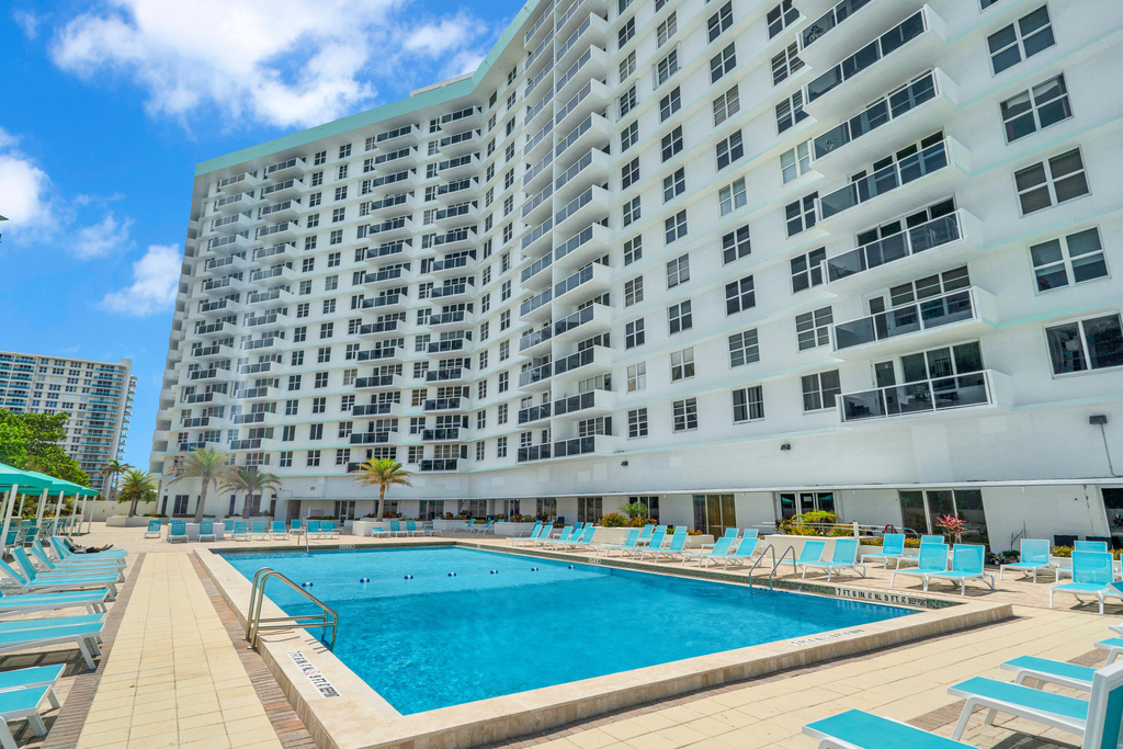 3725 S Ocean Drive - Photo 0