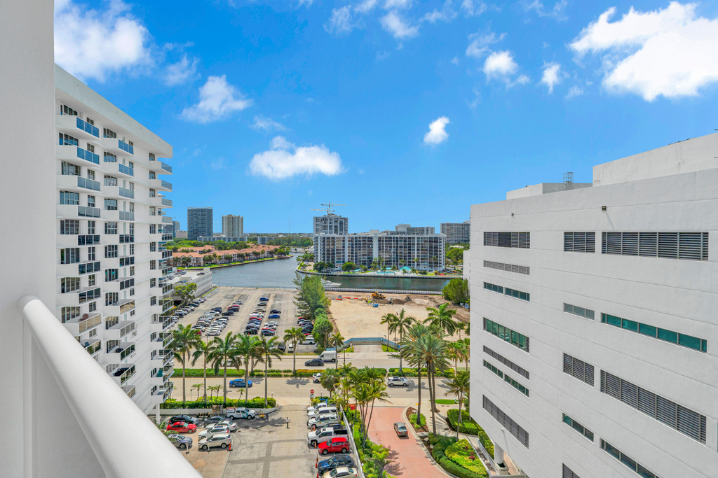 3725 S Ocean Drive - Photo 2