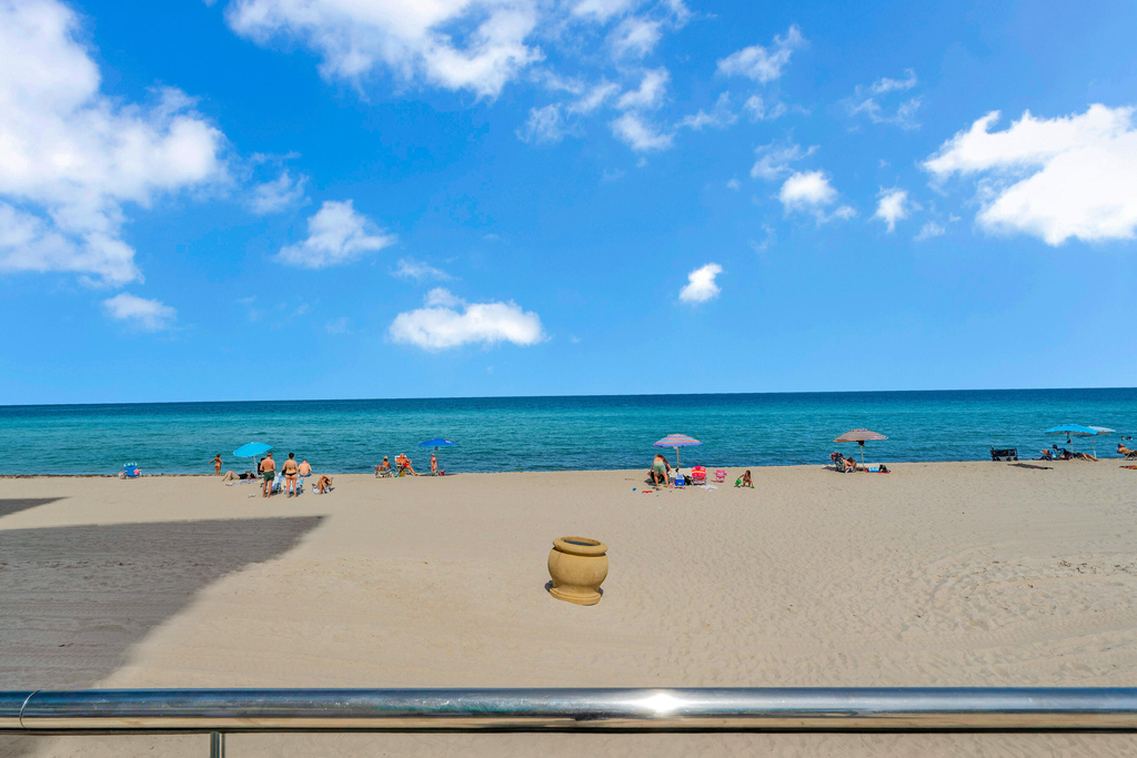 3725 S Ocean Drive - Photo 4