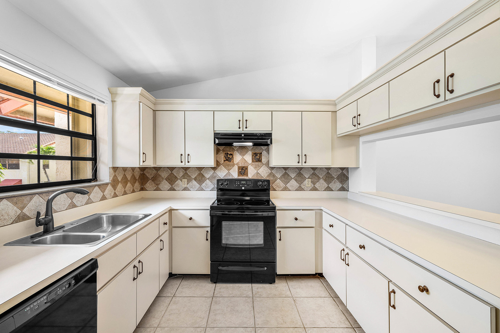 206 Congressional Way - Photo 13