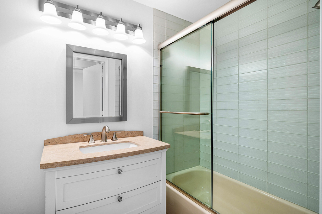 206 Congressional Way - Photo 17