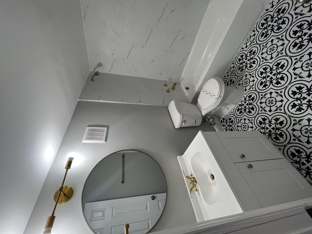 2561 Nw 135th Street - Photo 8