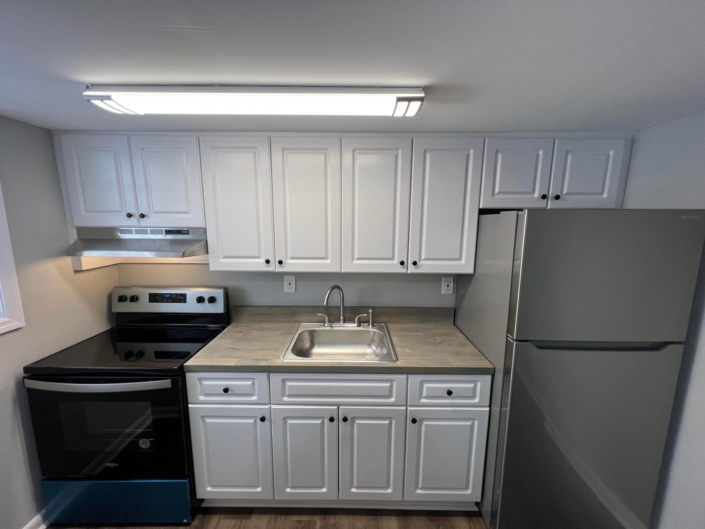 2561 Nw 135th Street - Photo 3