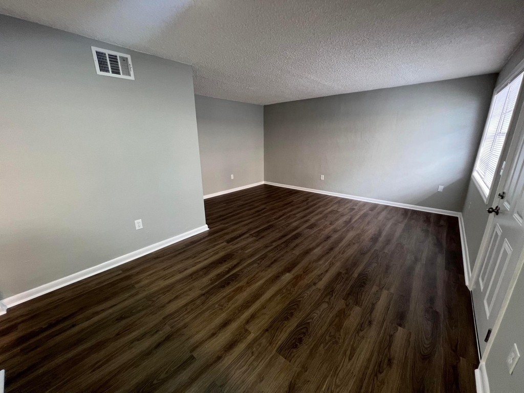 2561 Nw 135th Street - Photo 1