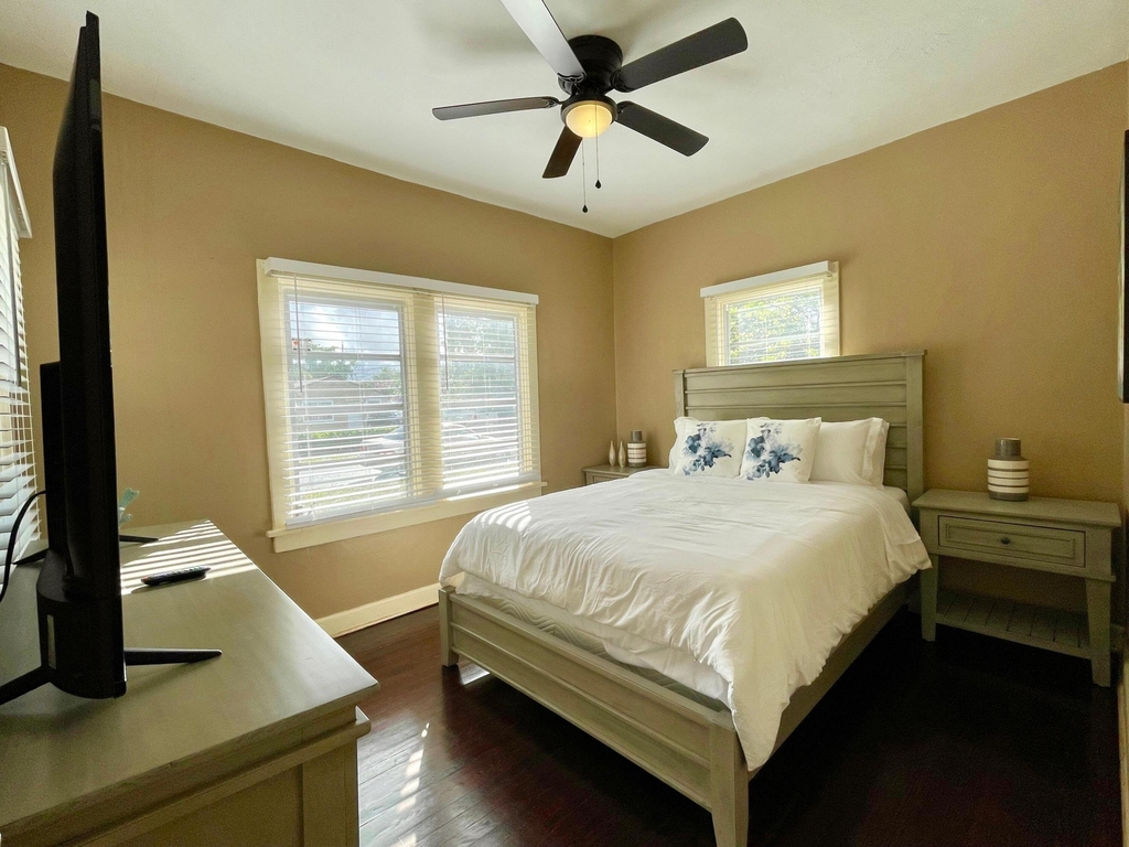 5555 Garden Avenue - Photo 6