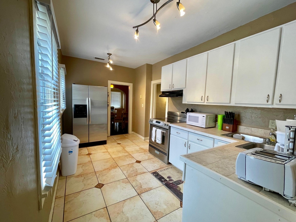 5555 Garden Avenue - Photo 3